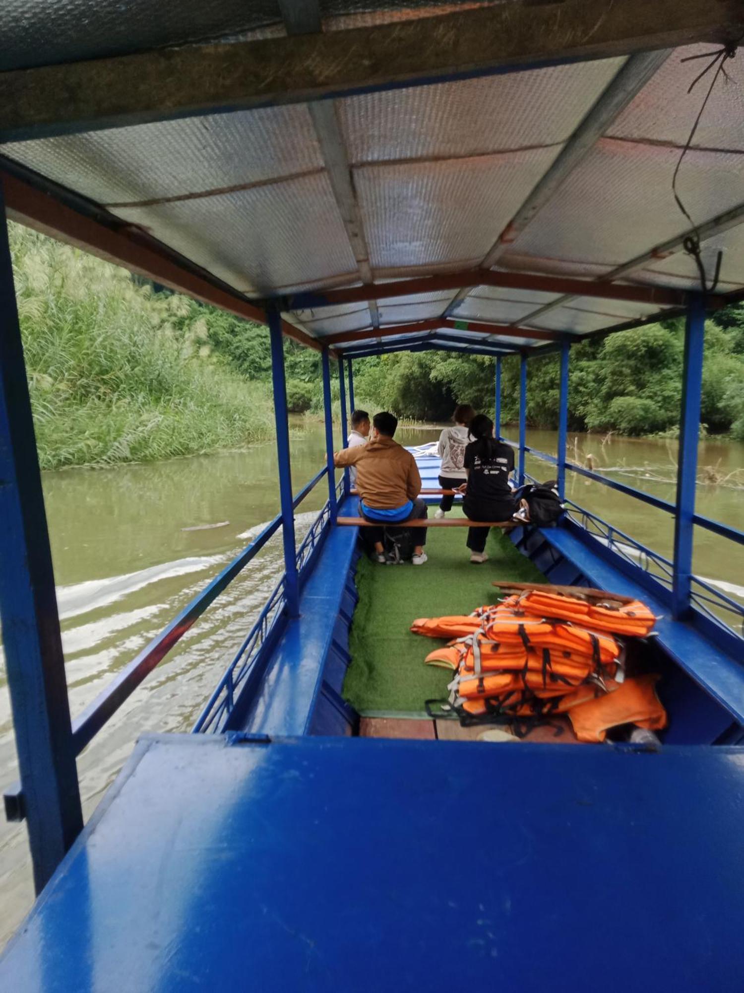 Tran Xuan Homestay Ba Be Eksteriør bilde