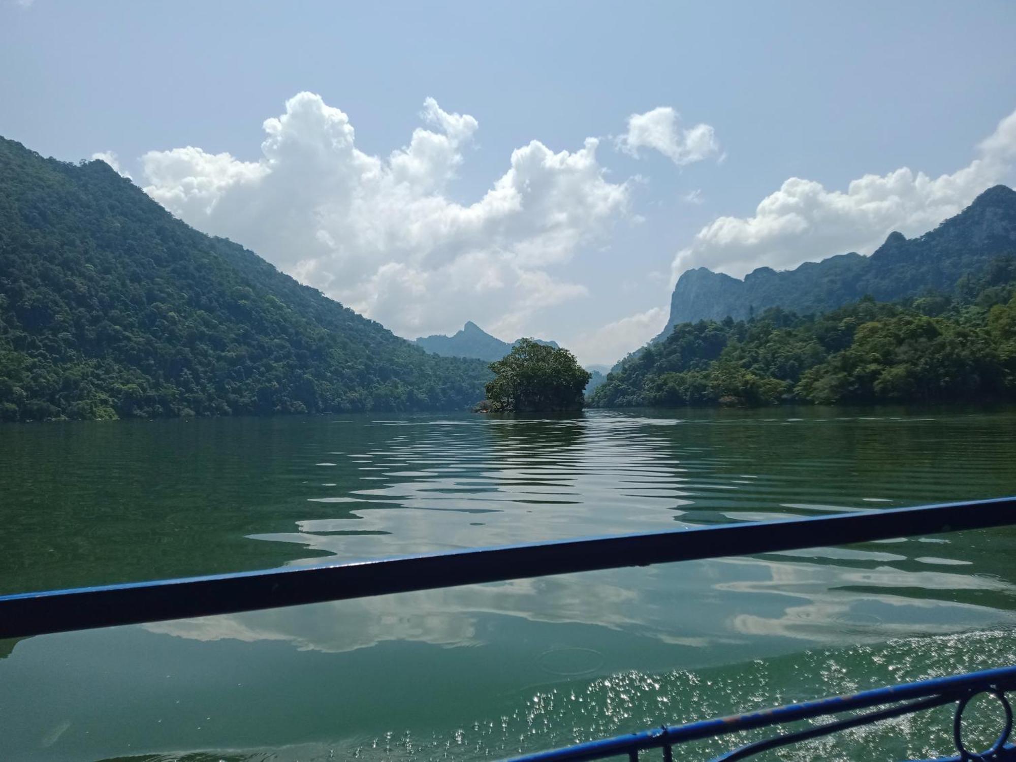 Tran Xuan Homestay Ba Be Eksteriør bilde