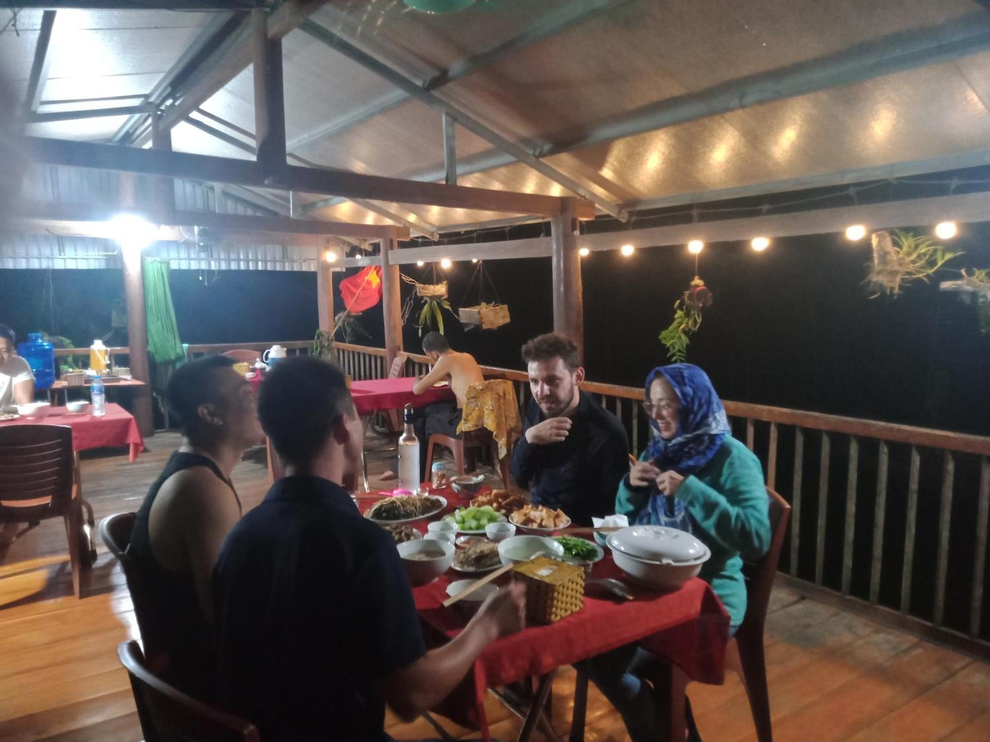 Tran Xuan Homestay Ba Be Eksteriør bilde
