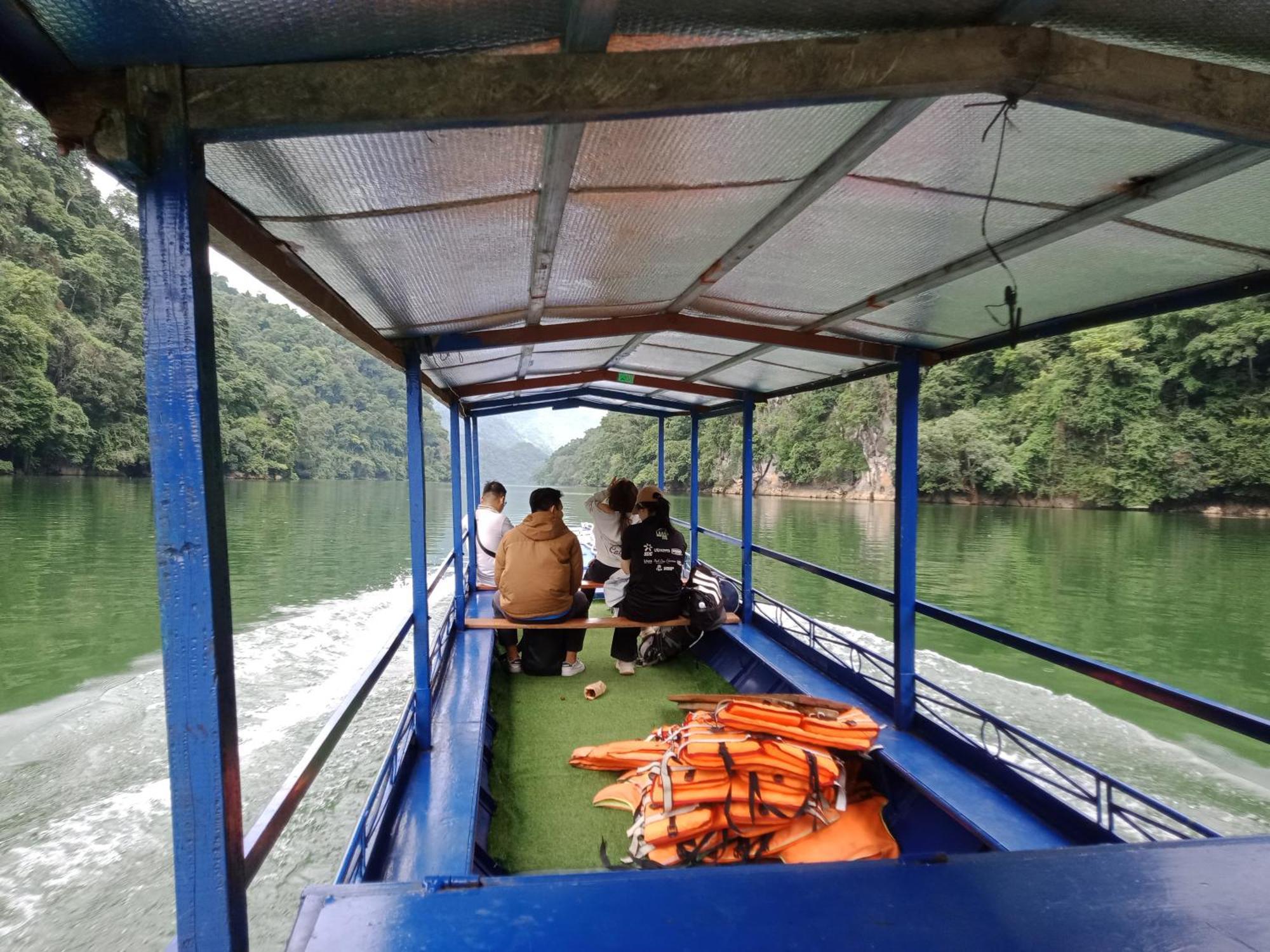 Tran Xuan Homestay Ba Be Eksteriør bilde