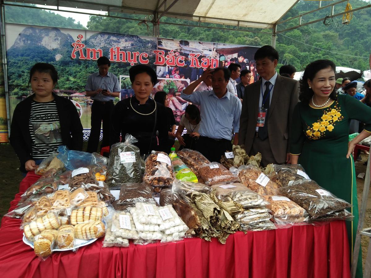 Tran Xuan Homestay Ba Be Eksteriør bilde